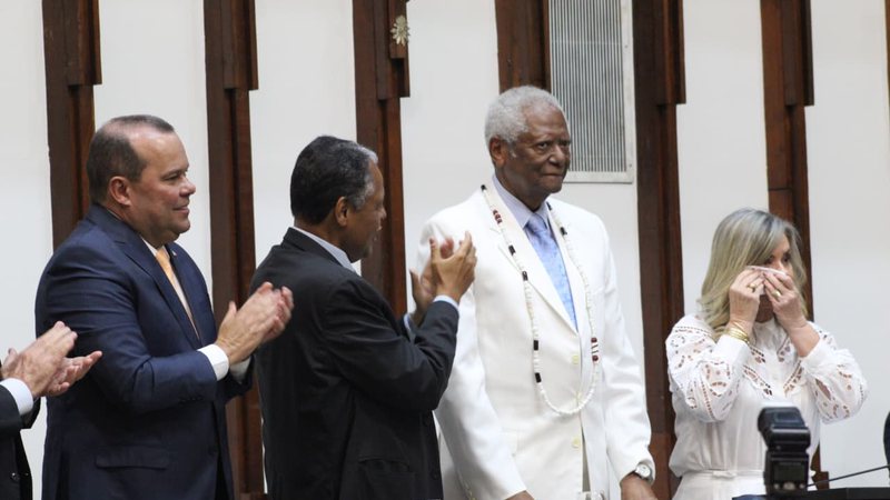 Imagem Deputado destaca legado de Edvaldo Brito ao justificar honrarias da Alba ao ex-vereador