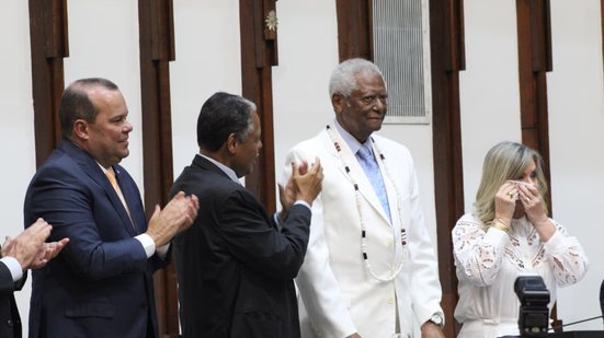 Imagem Deputado destaca legado de Edvaldo Brito ao justificar honrarias da Alba ao ex-vereador