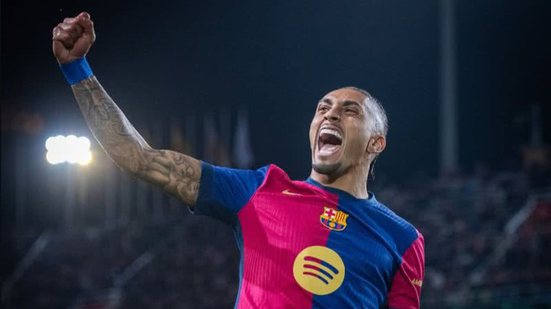 Raphinha e Lamine Yamal foram os grandes destaques da partida, com dois gols cada - Reprodução