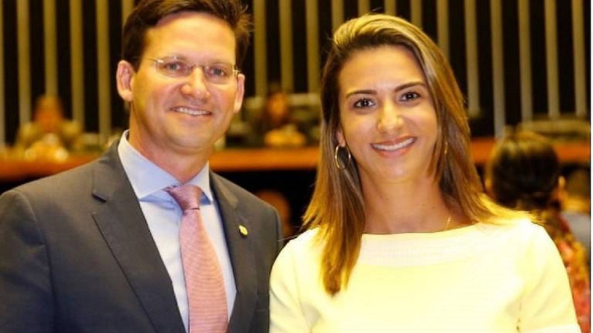 PL abre o caixa e libera doação milionária para campanha do casal Roma na Bahia