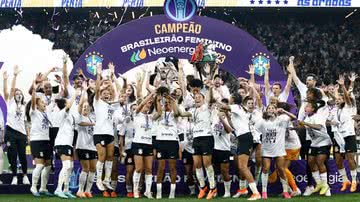 Corinthians bate Santos e vai à final do Brasileiro feminino