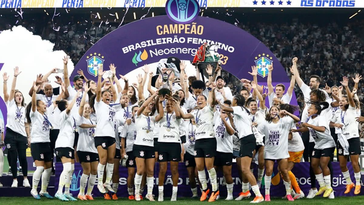 De virada, Timão vence Ferroviária é pentacampeão brasileiro de Futebol  Feminino