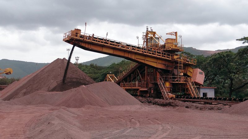 find out who are the state leaders in mining production in Brazil