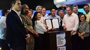 Ao lado de ministros, Jerônimo faz entrega e anúncios de obras em portos e aeroporto baianos