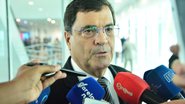 Ao lado de ministros, Jerônimo faz entrega e anúncios de obras em portos e aeroporto baianos