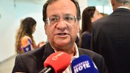 Ao lado de ministros, Jerônimo faz entrega e anúncios de obras em portos e aeroporto baianos