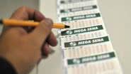 Ninguém levou a bolada máxima da Mega-Sena, que sorteou o concurso 2.780 neste sábado (28) - Marcello Casal Jr./Agência Brasil