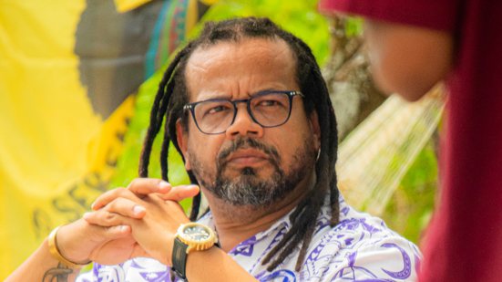 Imagem Kleber Rosa se solidariza com candidata à prefeitura de Salvador após episódio de racismo
