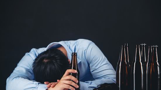 Imagem Álcool pode estar associado a danos contra a saúde mental, diz pesquisa