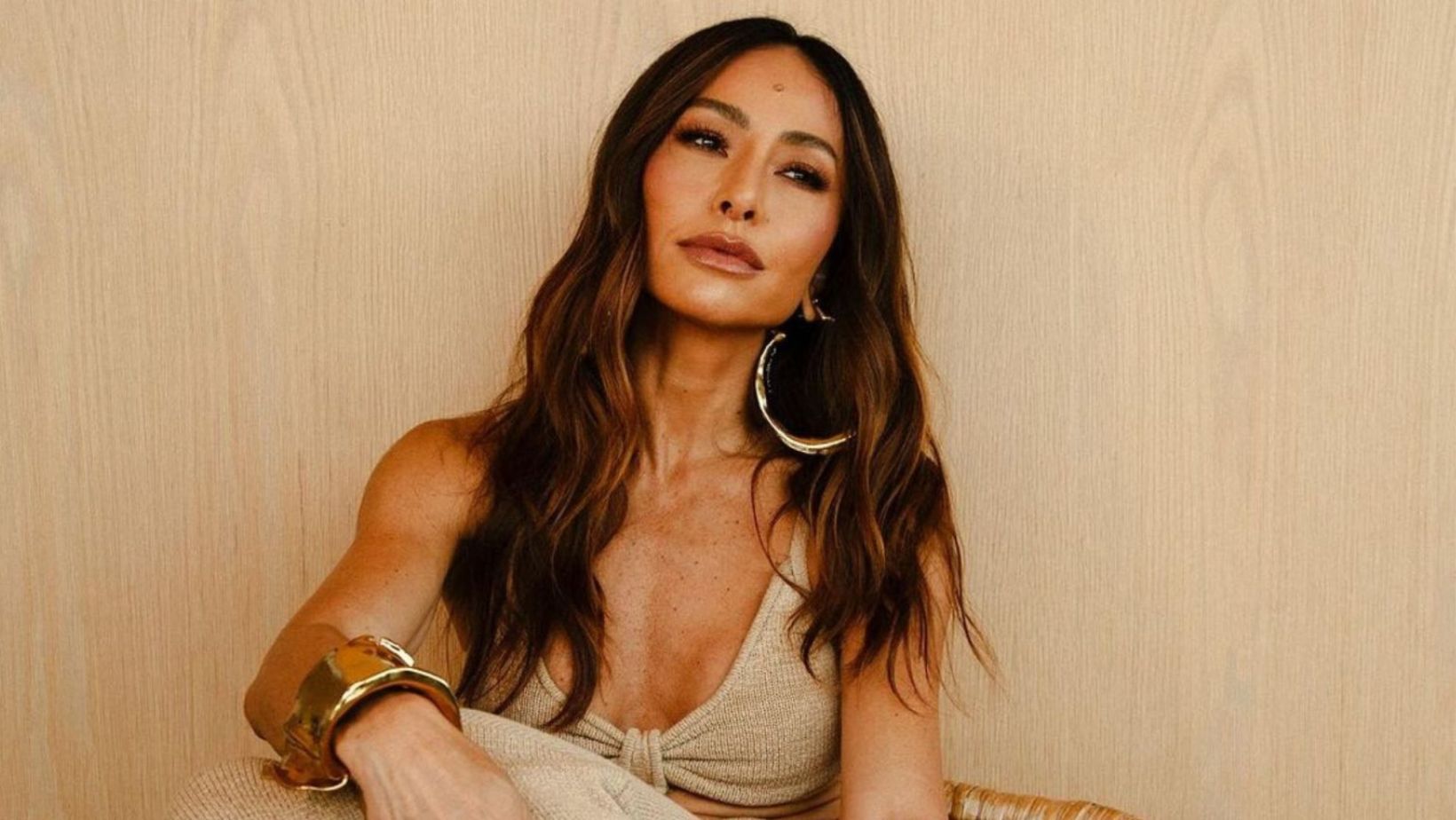 Maratona de mãe! Sabrina Sato volta de Paris e surge em momento especial com a filha Zoe