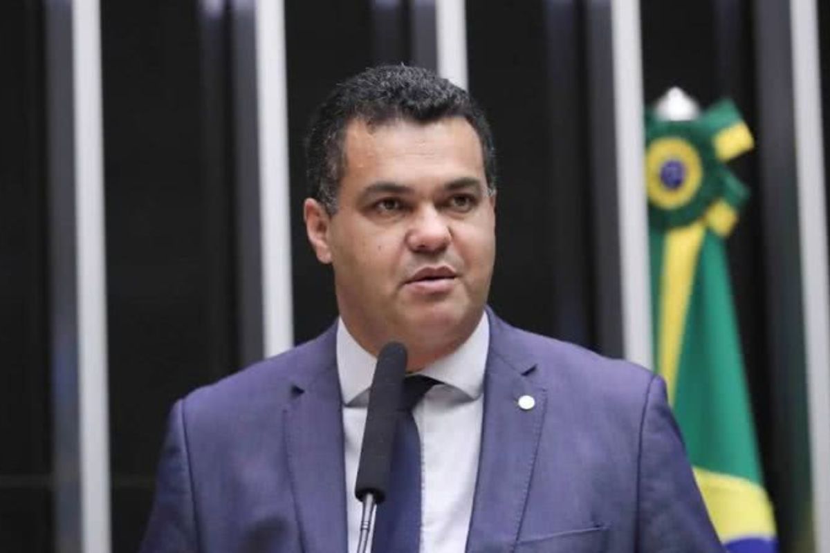 Exclusivo: Deputado baiano investigado na Overclean gasta R$ 621 mil na primeira semana de campanha - QTU Questões do Universo