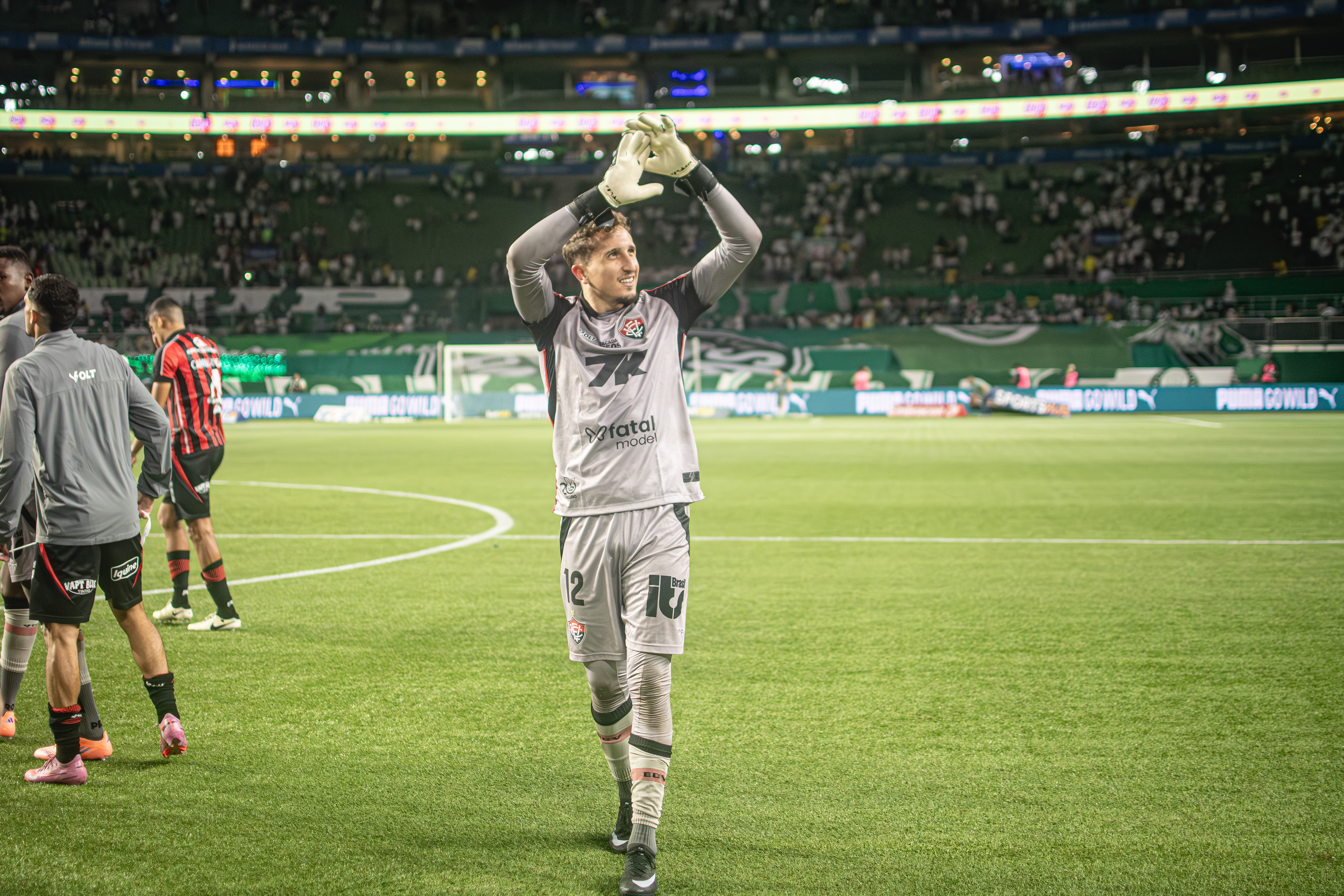 O goleiro foi eleito o melhor em campo (Foto: Divulgação/ECV)