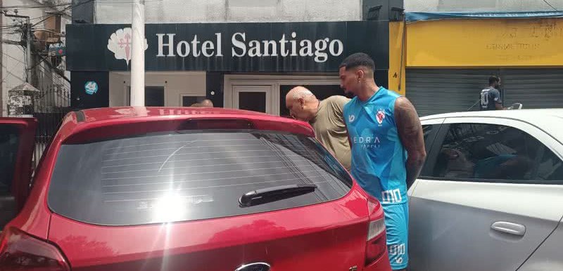 Momento da prisão de João Cubas (Foto: Reprodução)