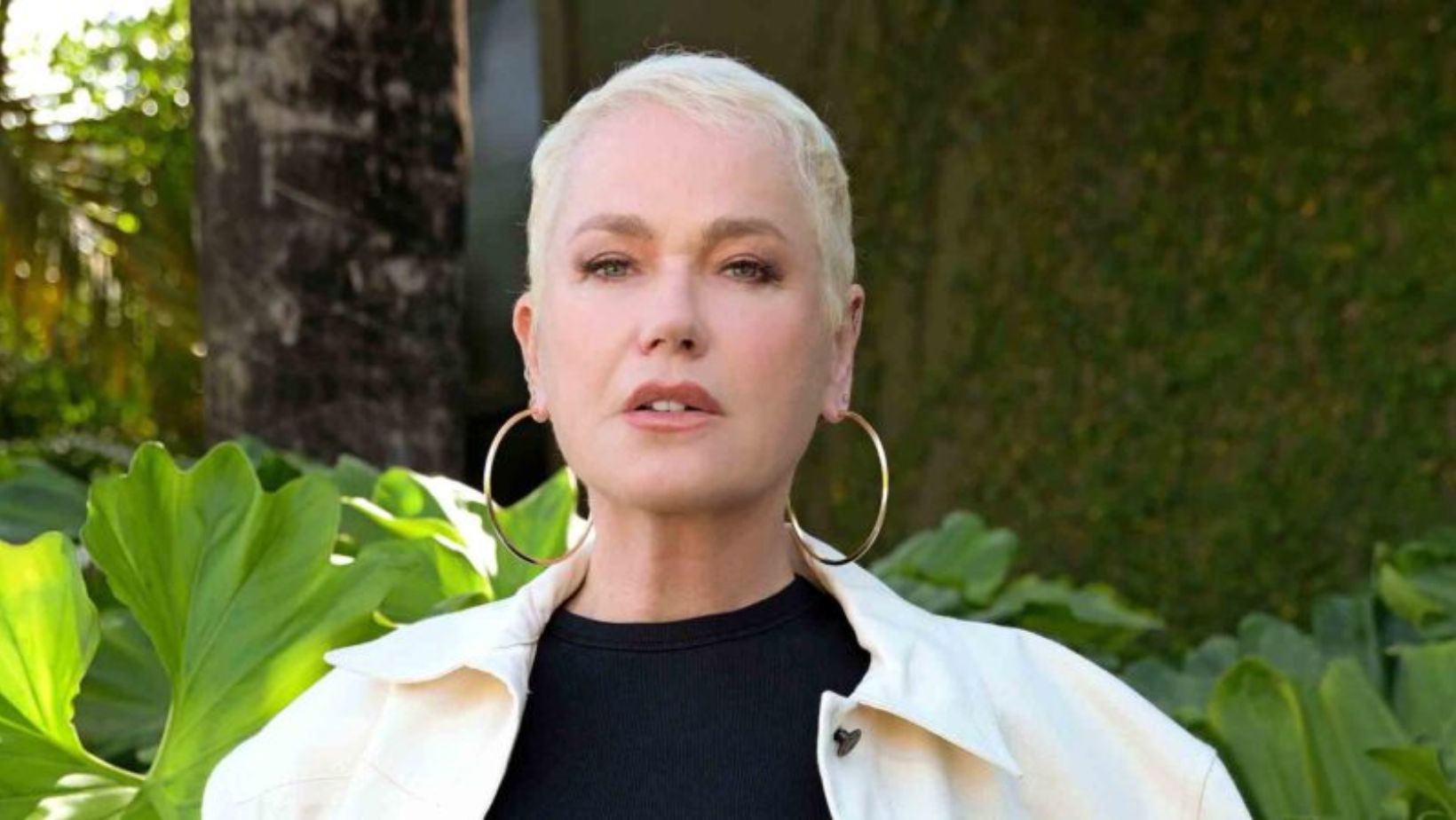  Xuxa revela único motivo que a faz romper amizade com ex-Paquitas: “Não suporto”