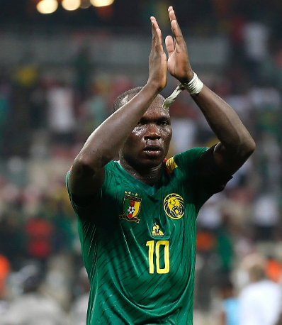 Aboubakar atuando por Camarões (Foto: Rep/@caf_online)