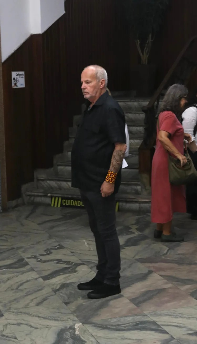 Jayme Monjardim no velório de Maneco Imagem: AgNews