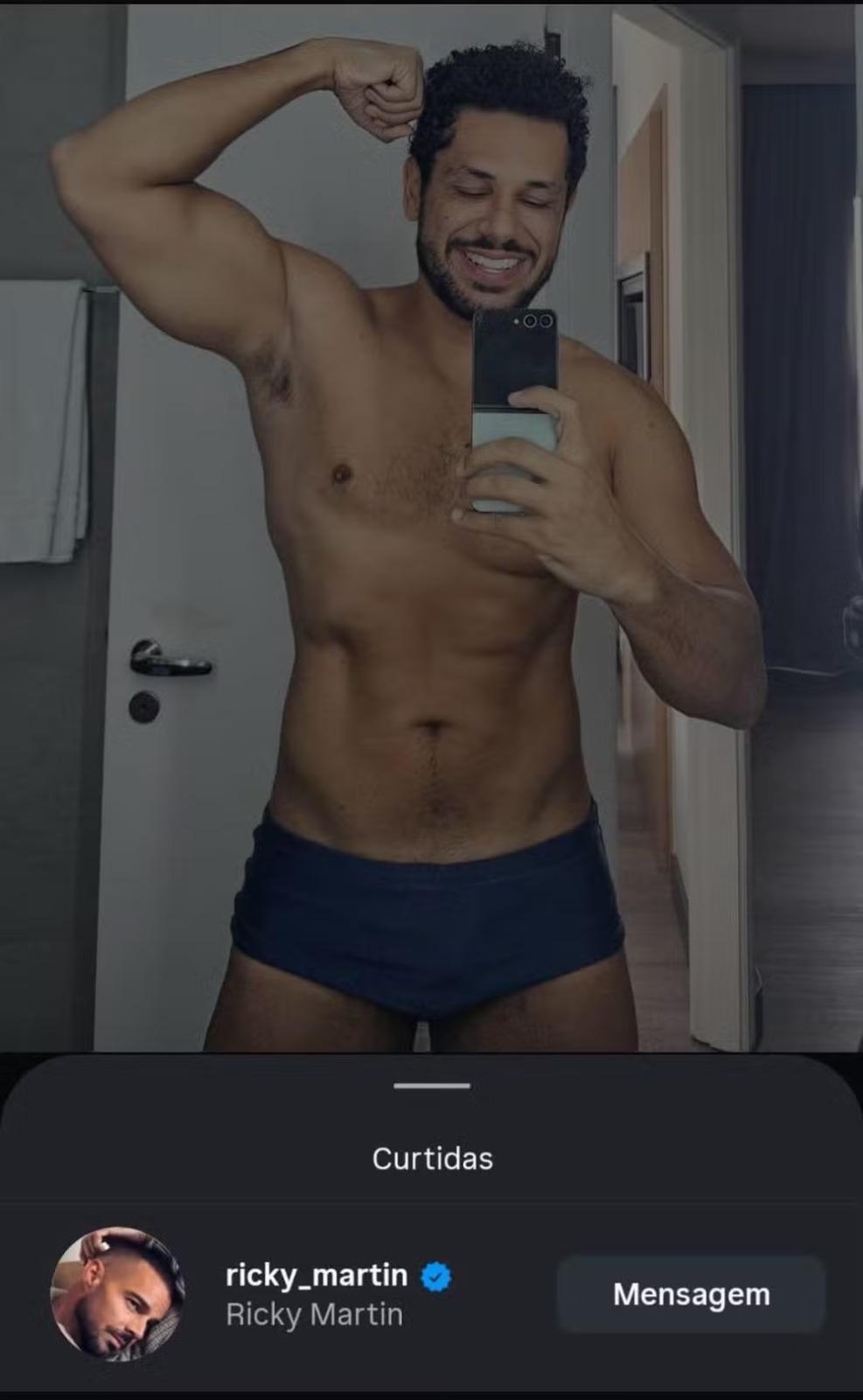 Ricky Martin reage a foto de Amaury Lorenzo de sunga — Foto: Reprodução/Instagram