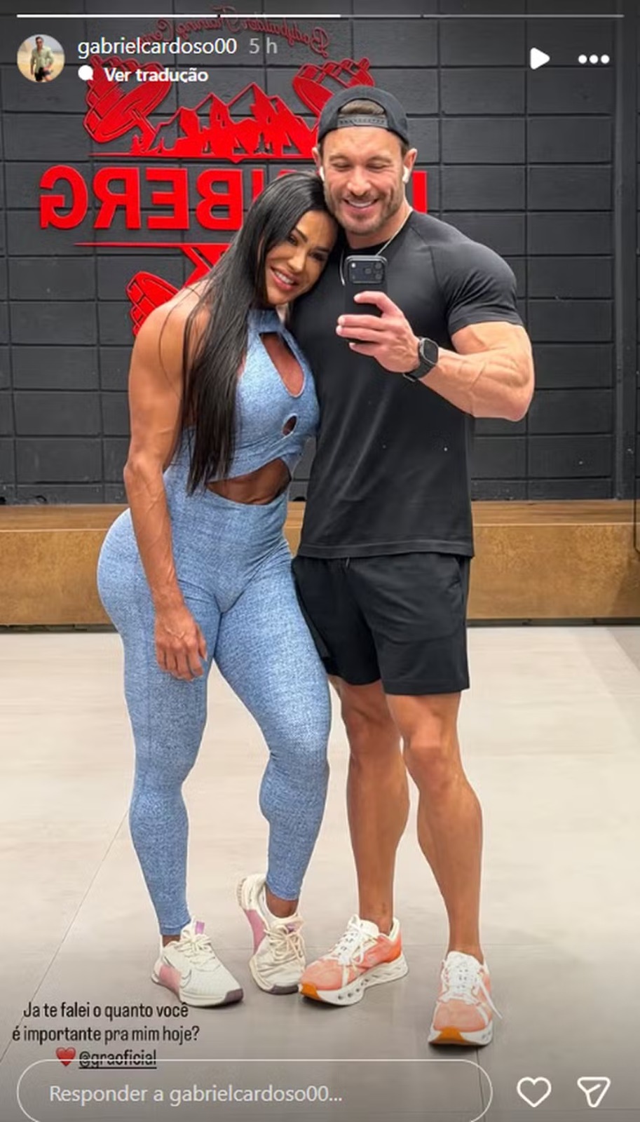 Gracyanne Barbosa e o namorado &mdash; Foto: Reprodu&ccedil;&atilde;o/Instagram