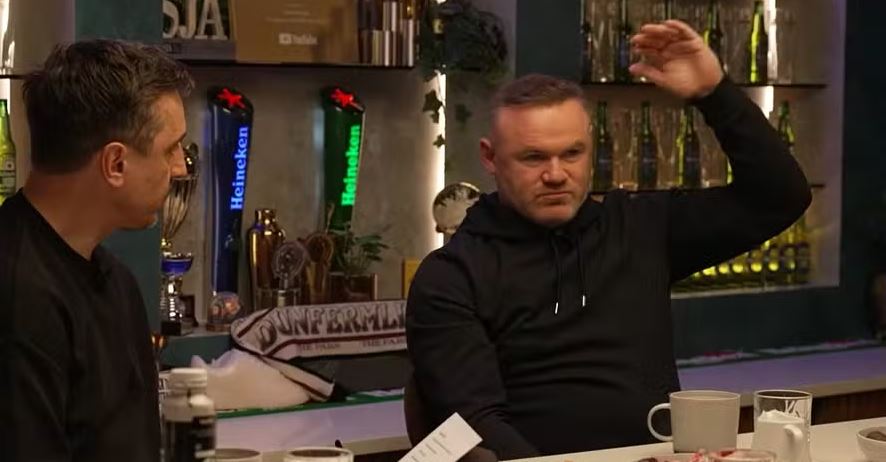 Wayne Rooney à direita (Foto: Reprodução/Youtube)