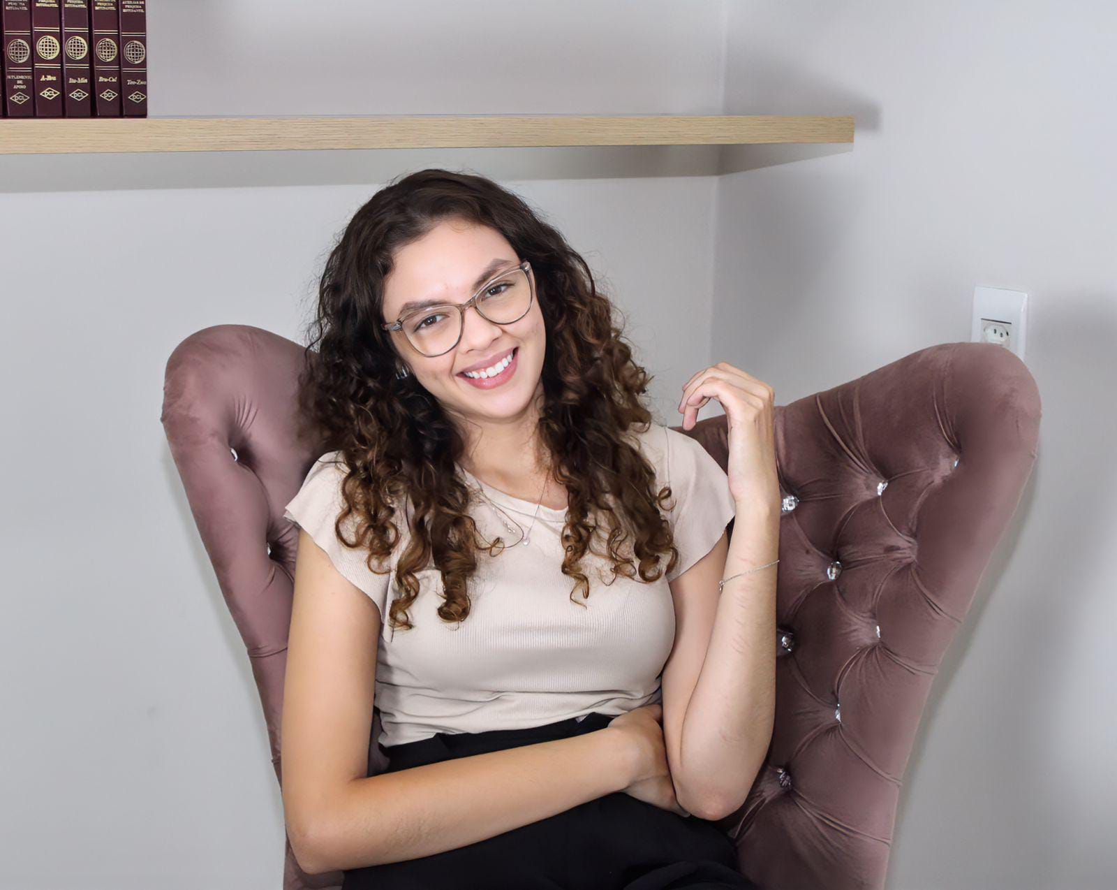 Laryssa Salgado, psicóloga especialista em mulheres que estão contruindo sua autonomia - Reprodução/Arquivo Pessoal