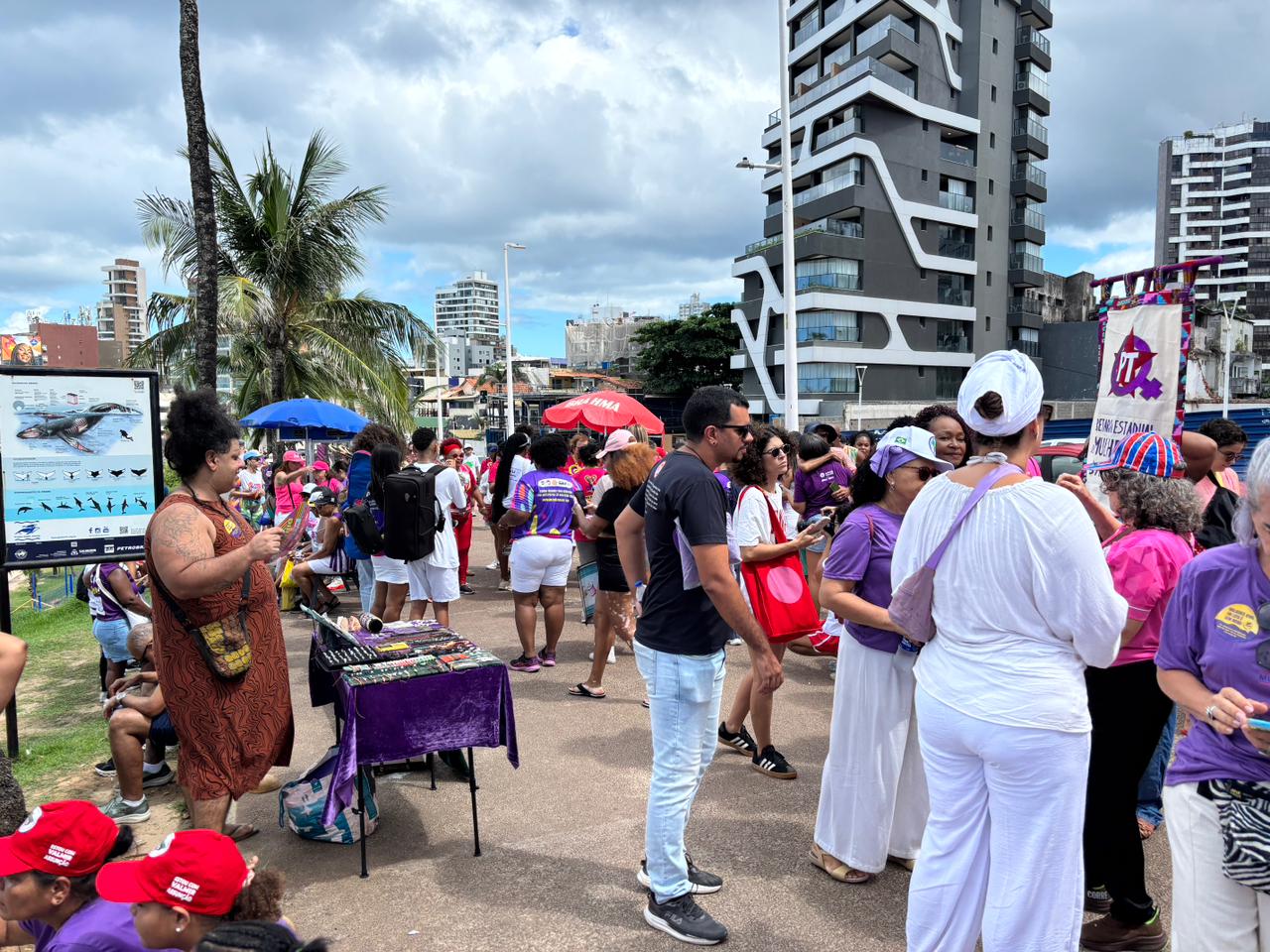 ato no dia da mulher em salvador