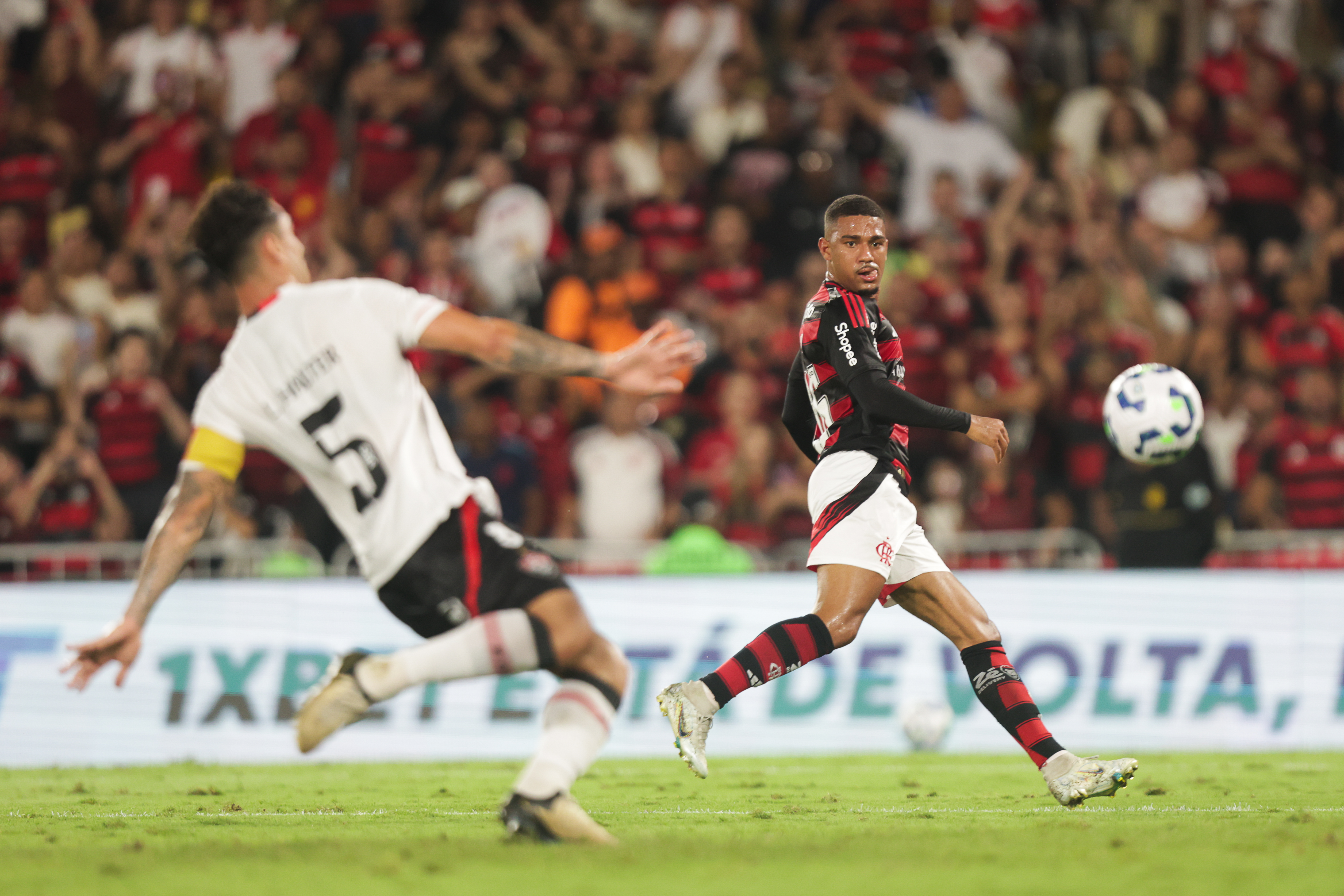 Última visita do Vitória no Maracanã não terminou bem: 8 x 0 Flamengo (Foto: Divulgação/CRF)