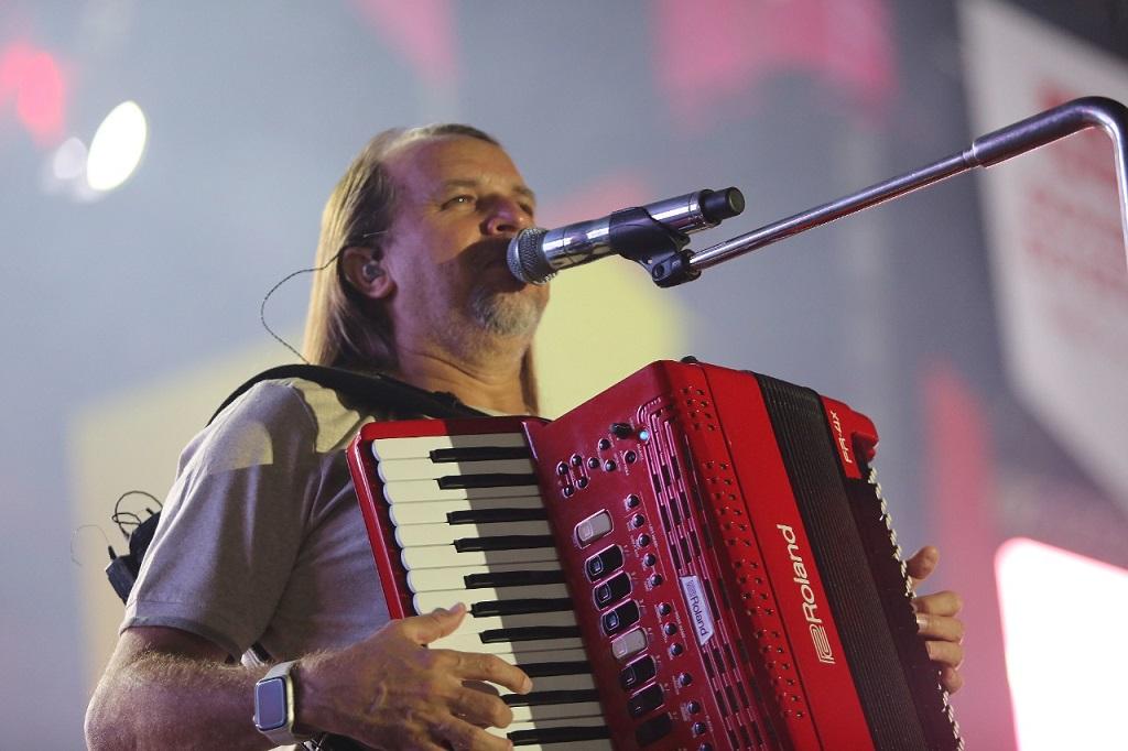Dorgival Dantas emociona o público no Parque de Exposições de Salvador