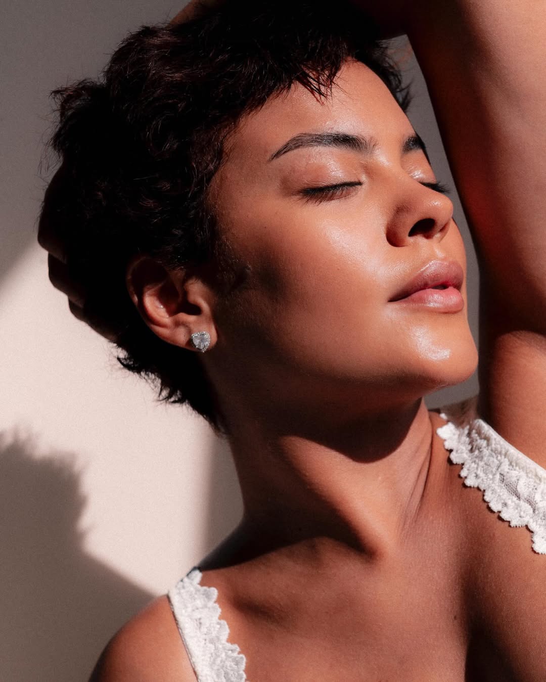 Bella Campos mostra novo visual