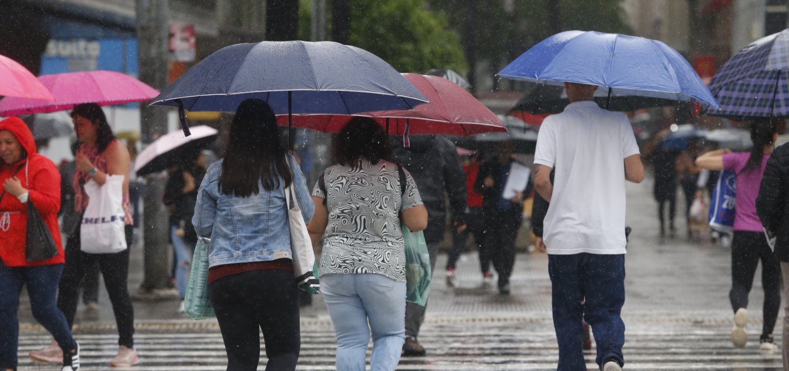 População de Salvador afirma ter dificuldades no dia-a-dia devido a mudanças climáticas, aponta pesquisa