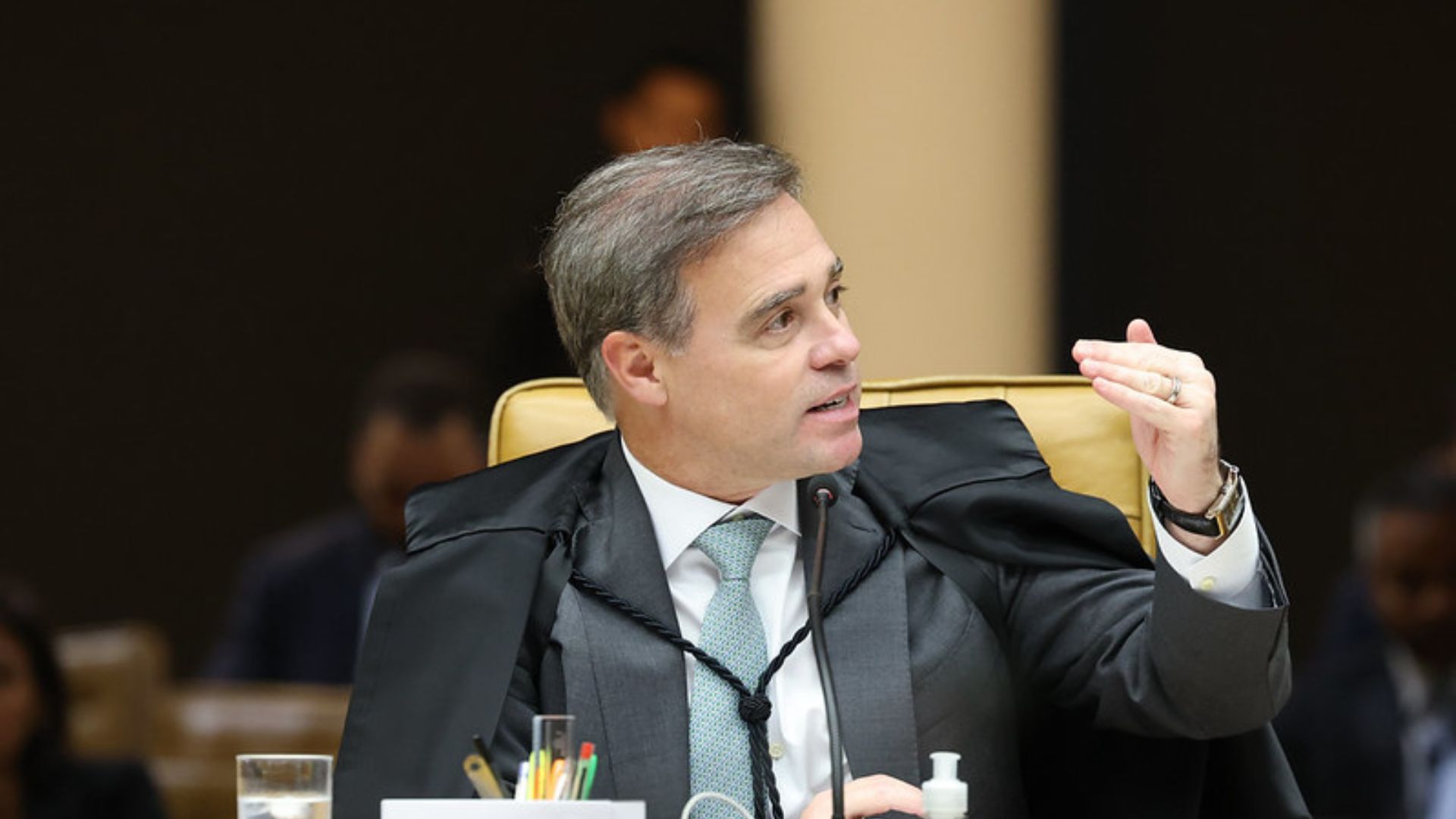 André Mendonça determina que PT entregue gravações de Congresso do partido "Porta-Vozes do Lula" - QTU Questões do Universo