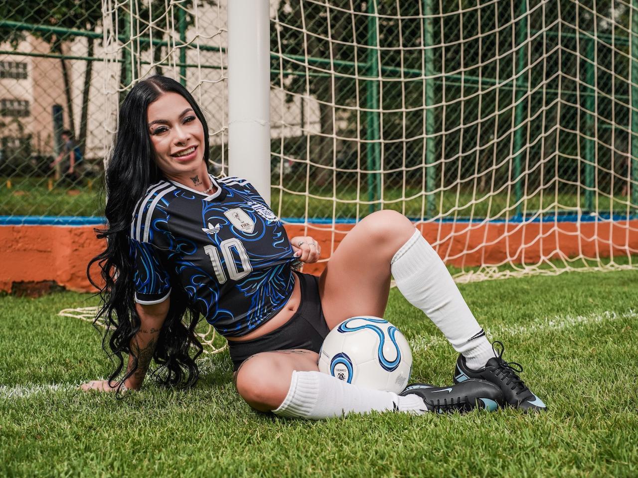 A influenciadora brasileira Gisa Custolli representa a Argentina no Miss Copa do Mundo 