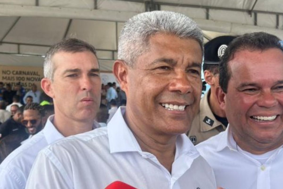 Jerônimo Rodrigues decreta ponto facultativo na próxima semana