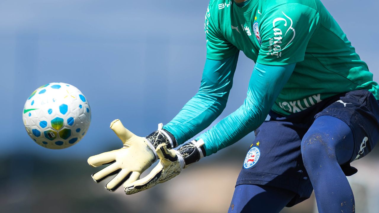 Lesão grave! Bahia divulga diagnóstico e goleiro passará por cirurgia
