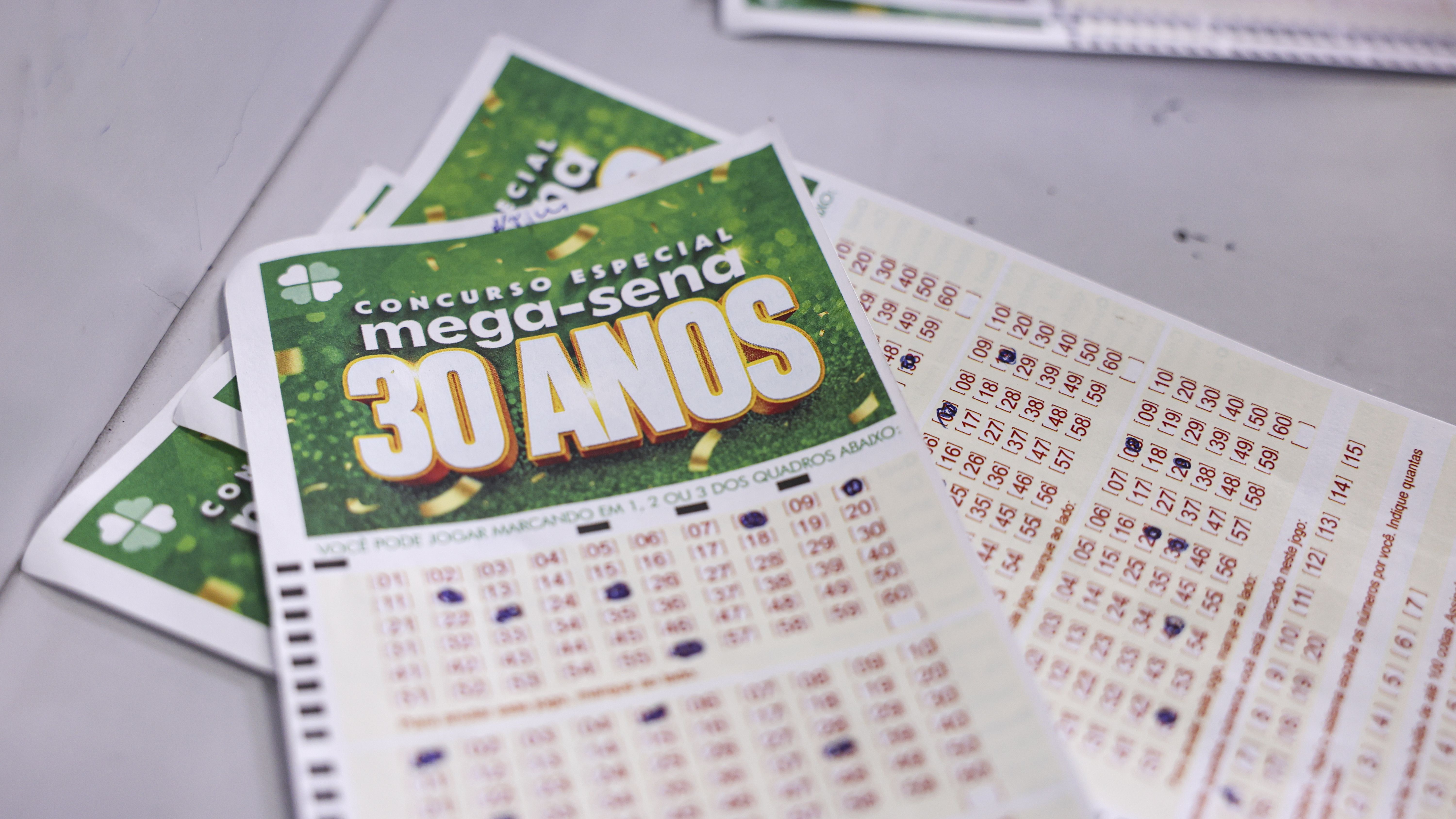 Apostas dividem prêmio de R$ 360 milhões da Mega-sena Especial de 30 Anos