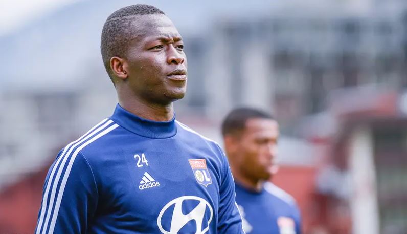Pape Cheikh nos tempos de Lyon (Foto: Divulgação/Olympique Lyonnais)