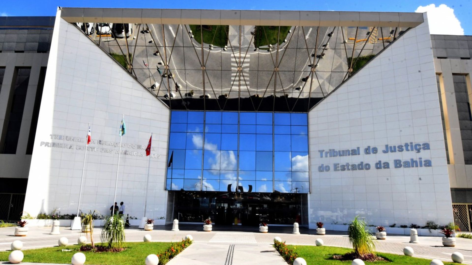 TJBA muda entendimento e garante direito milionário a Delegados de Polícia Civil
