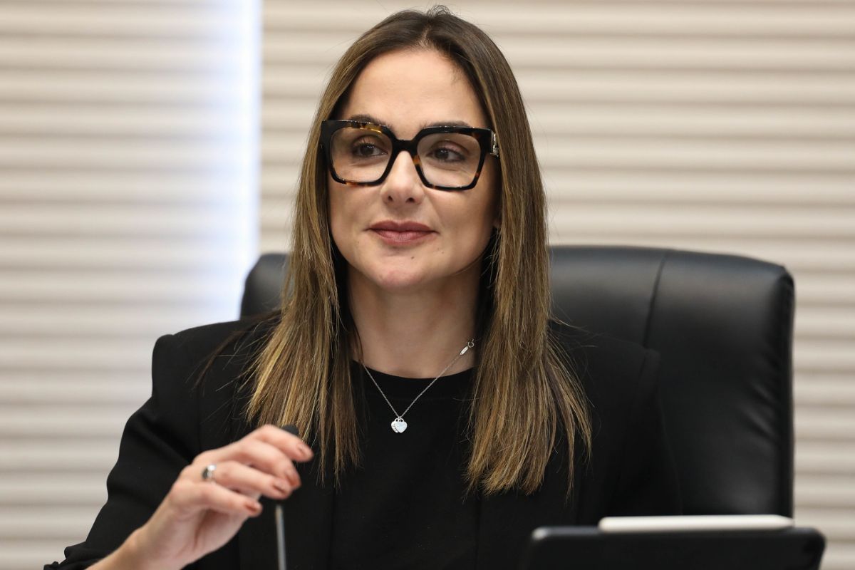 Ana Carolina Serra 