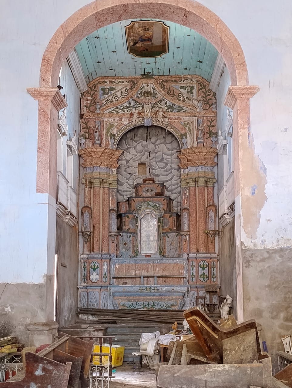 Interior da igreja