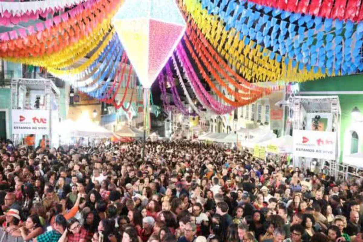 MP questiona gastos de quase R$ 6 milhões de prefeitura com festas juninas em cidade da Bahia