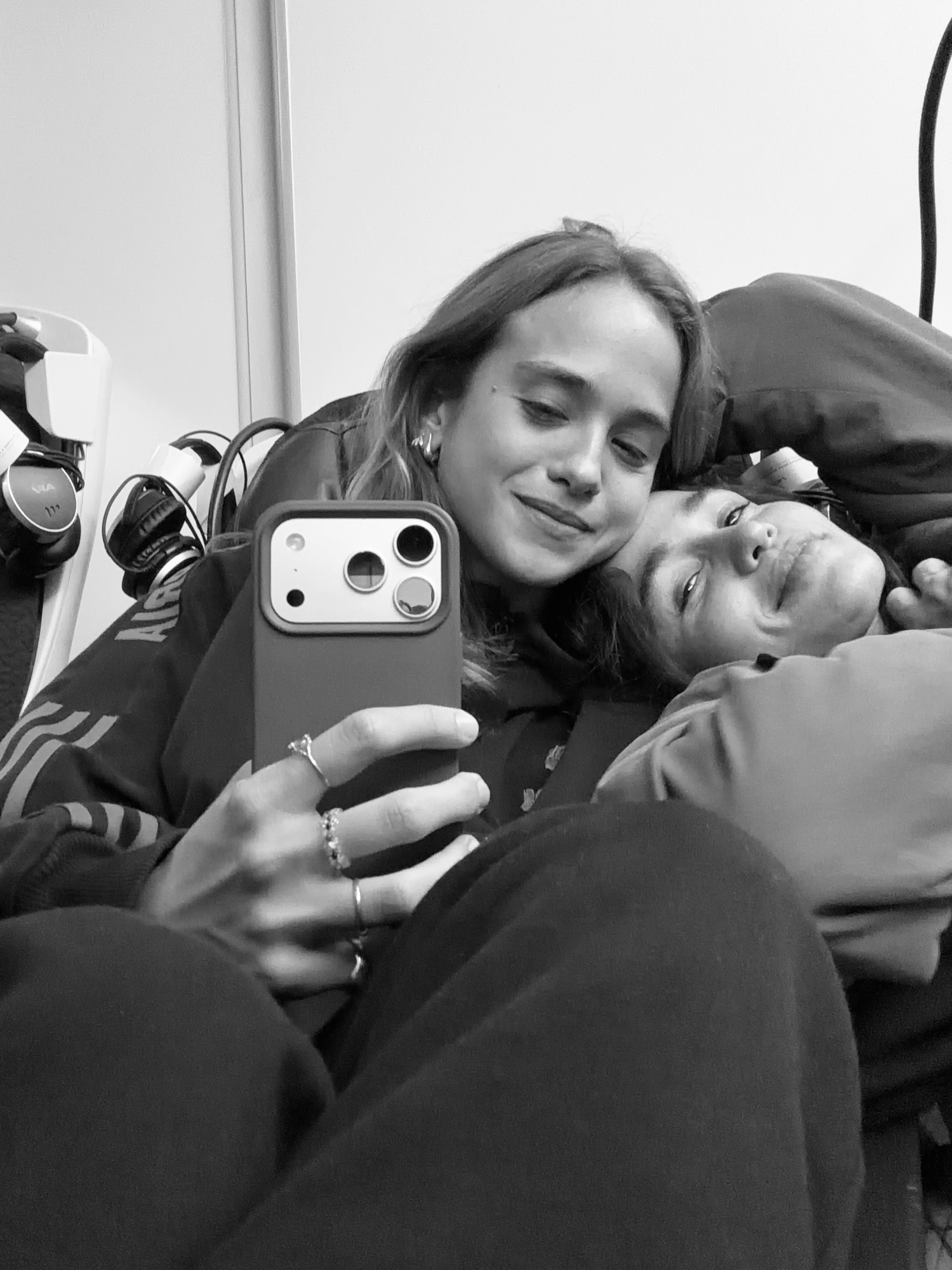 Nanda Costa e Emilie Rey