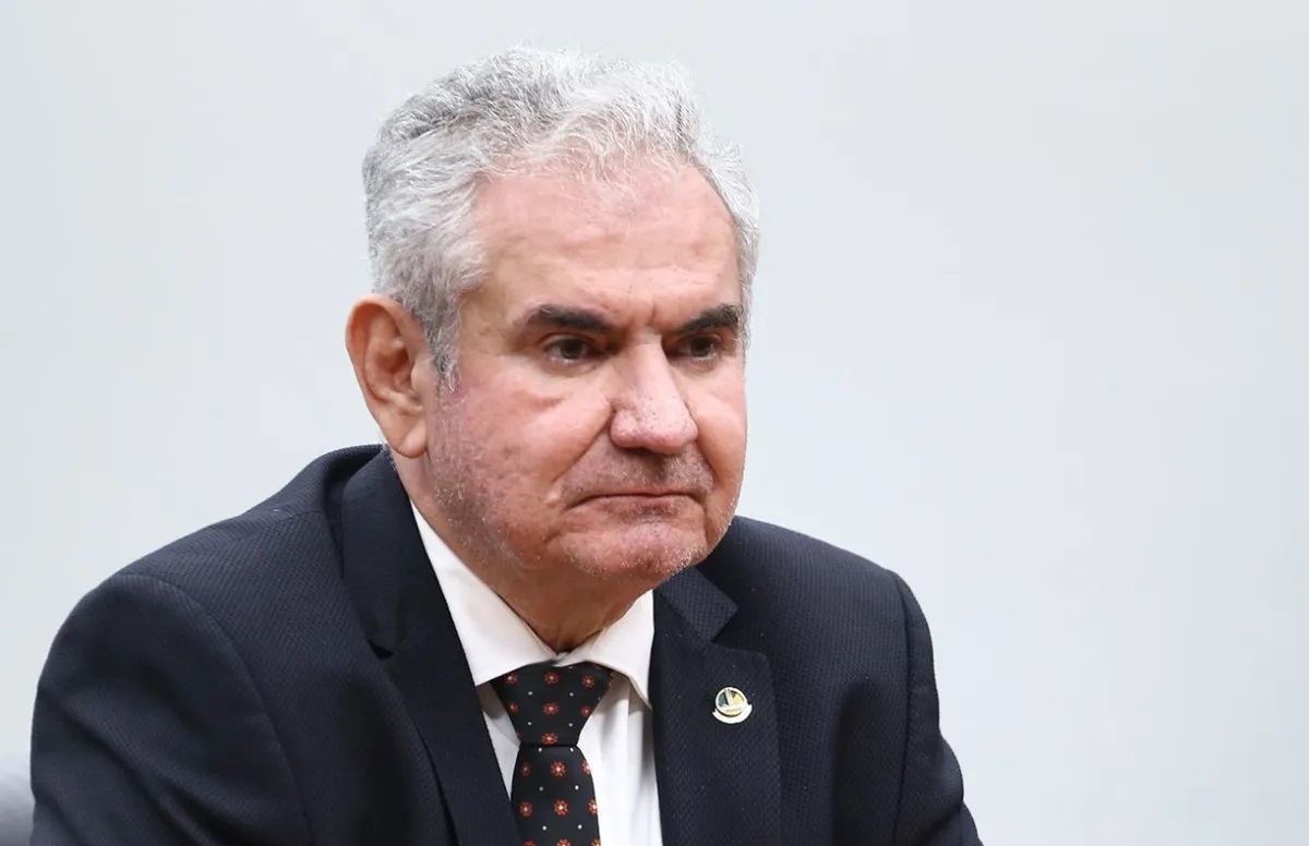 Angelo Coronel se declara como 