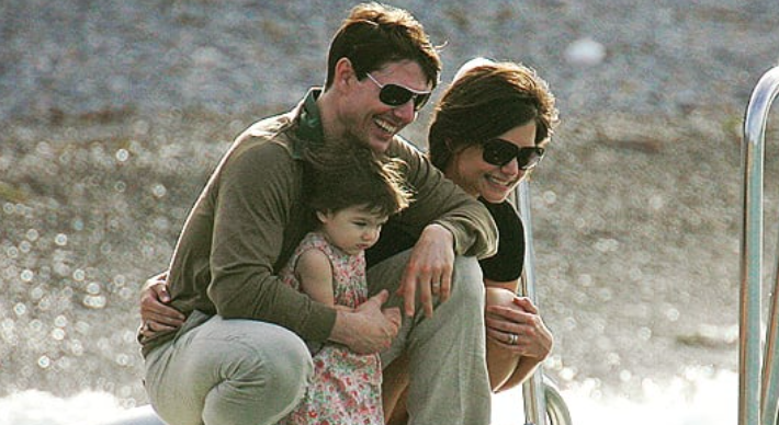 Foto: Tom Cruise, Suri  e Katie Holmes | Reprodução: redes sociais @suricruise_sc