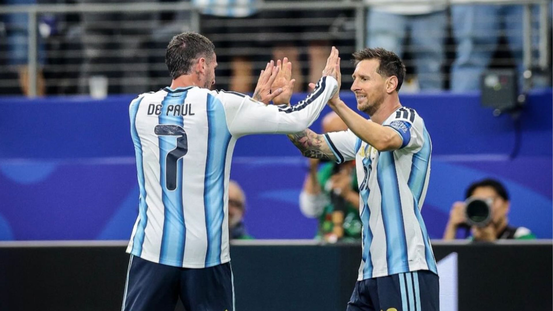 Craque da Argentina faz desabafo sobre ‘teorias da conspiração’ relacionadas à Seleção na Copa do Mundo: “Nosso jeito irrita”