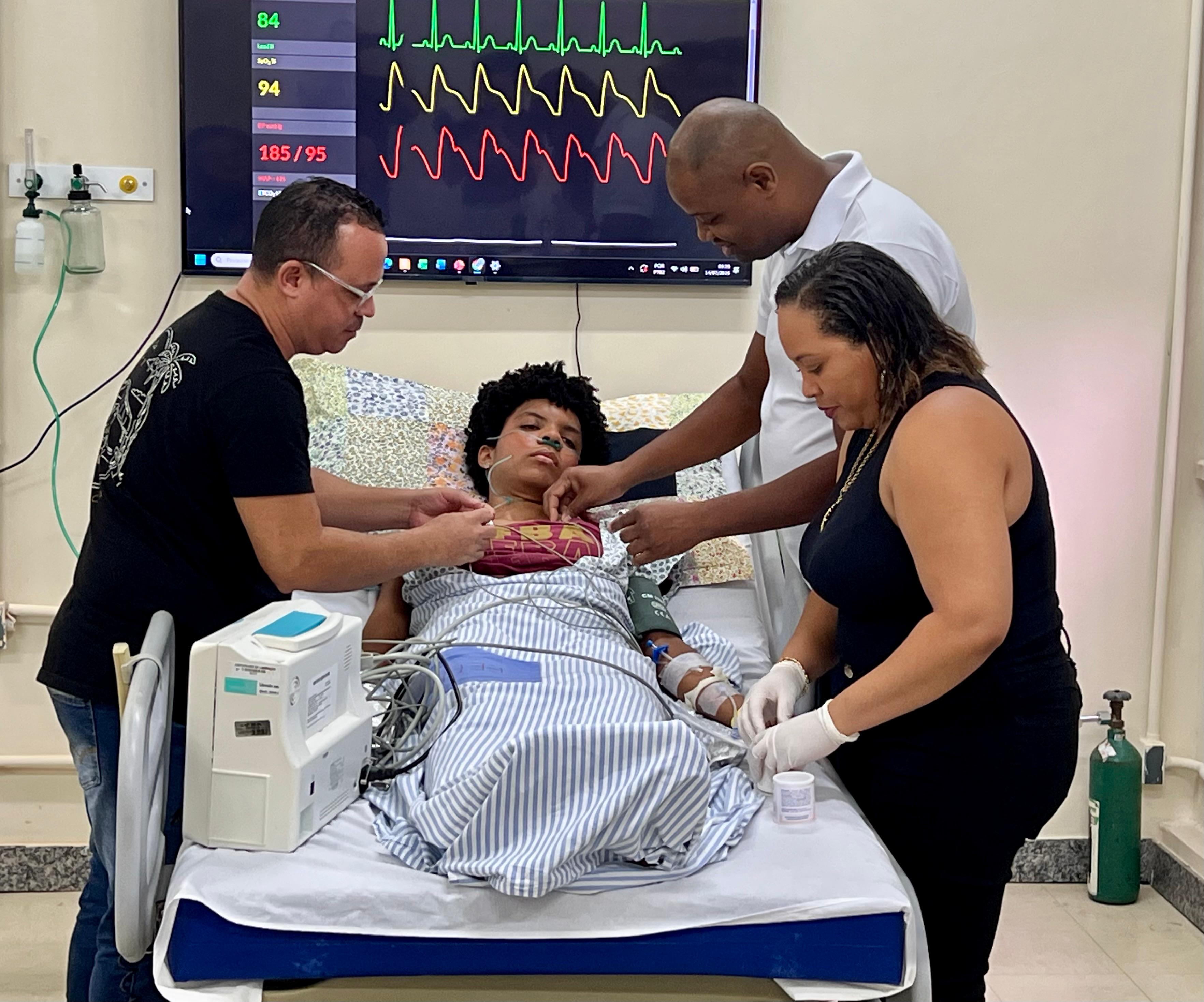 Escola de Enfermagem da UFBA e Hospital de Brotas firmam parceria para reciclagem técnica de profissionais