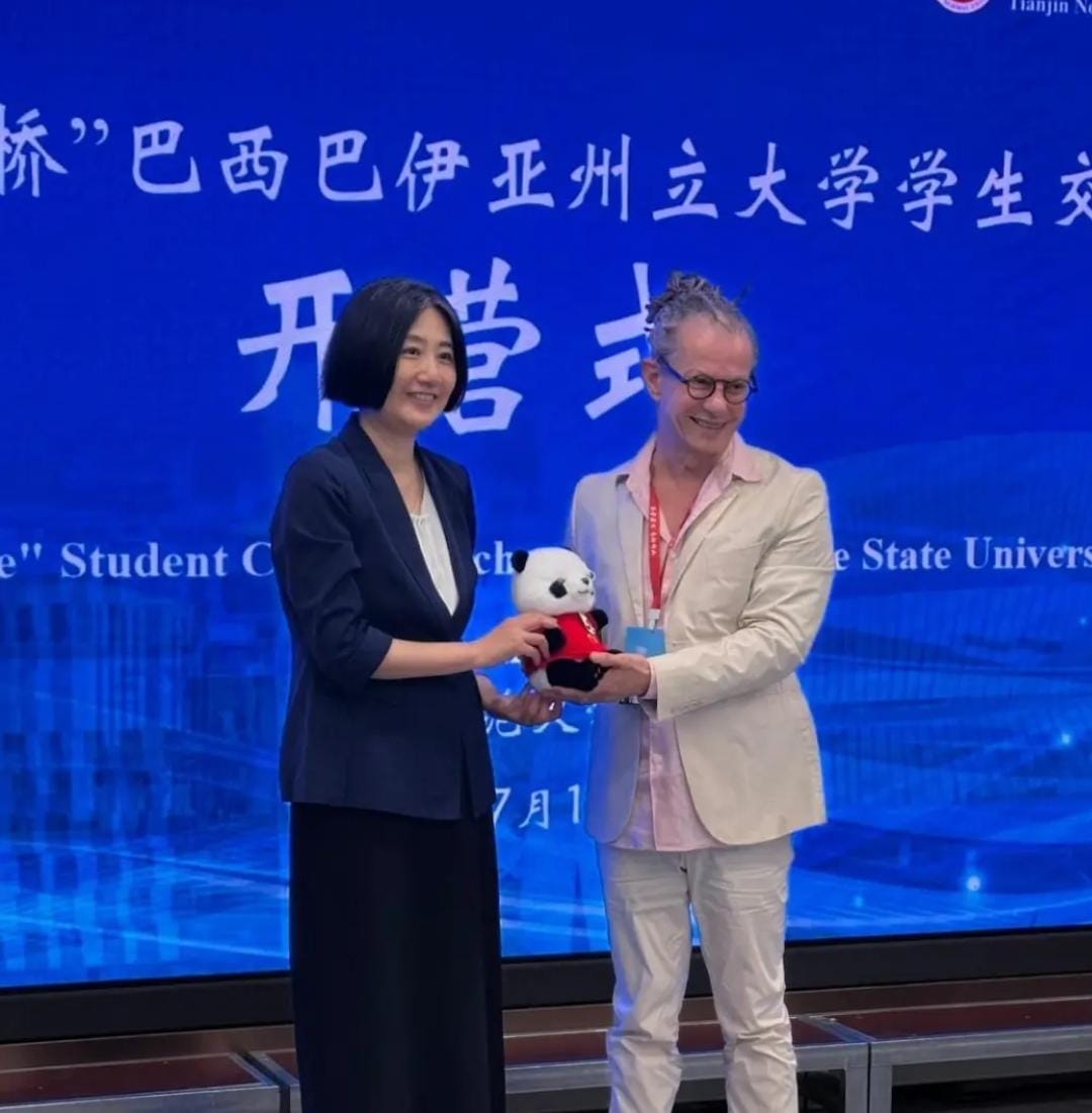 Estudante da UNEB vive intercâmbio cultural e tecnológico na China