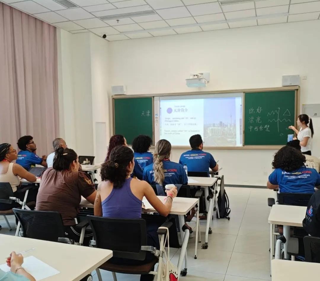 Estudante da UNEB vive intercâmbio cultural e tecnológico na China