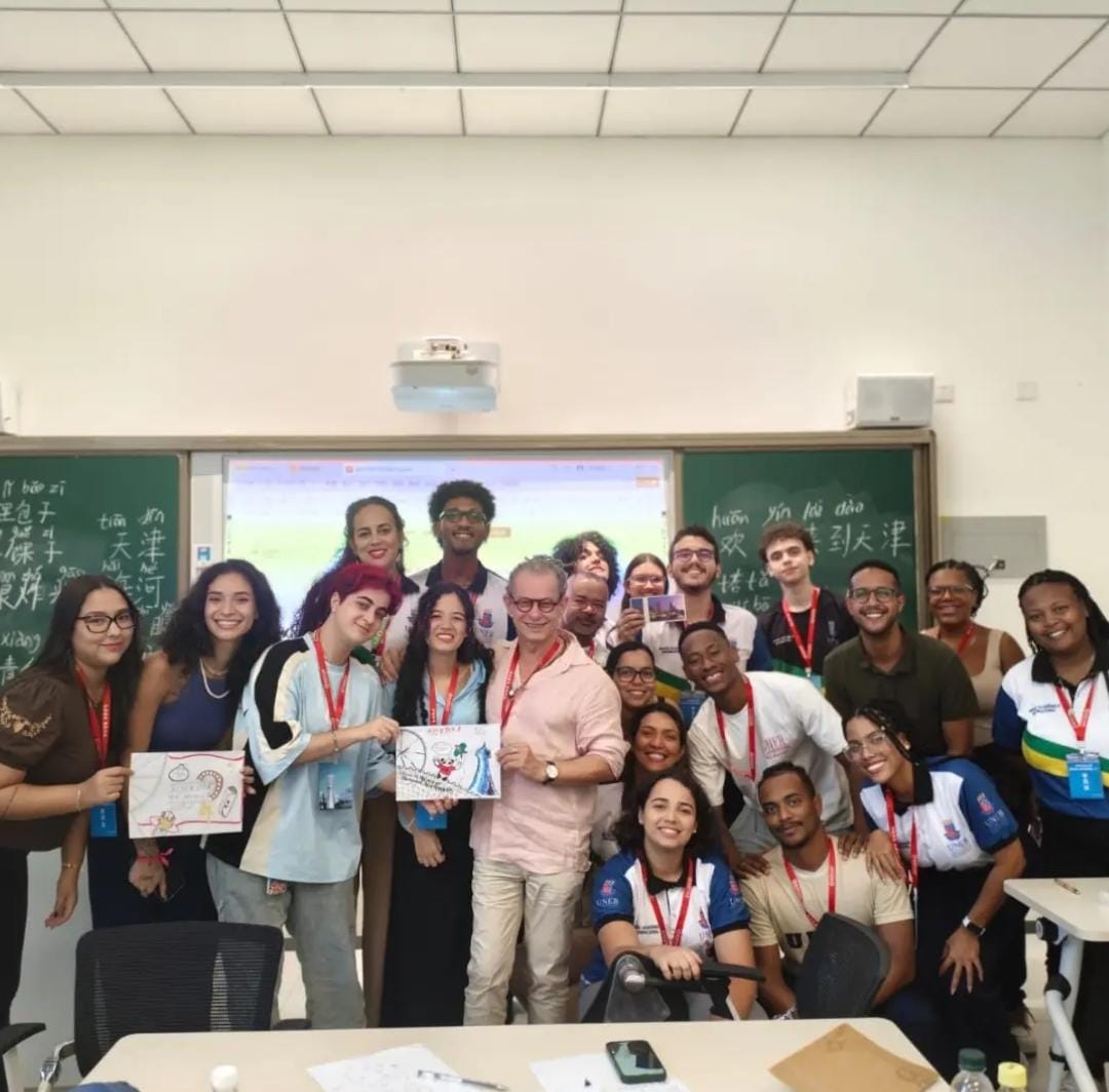 Estudante da UNEB vive intercâmbio cultural e tecnológico na China