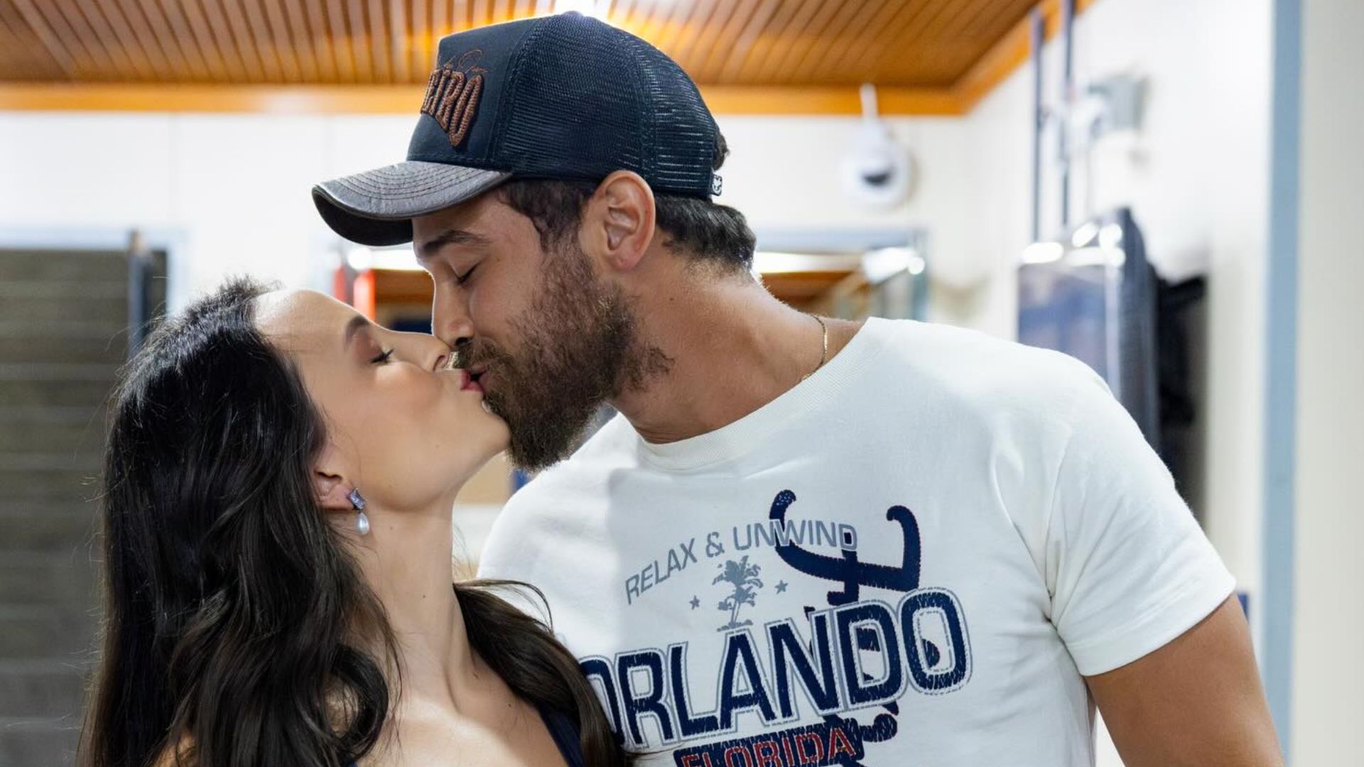 Marido de Larissa Manoela faz mudança radical no visual e atriz reage: "Vai embora"