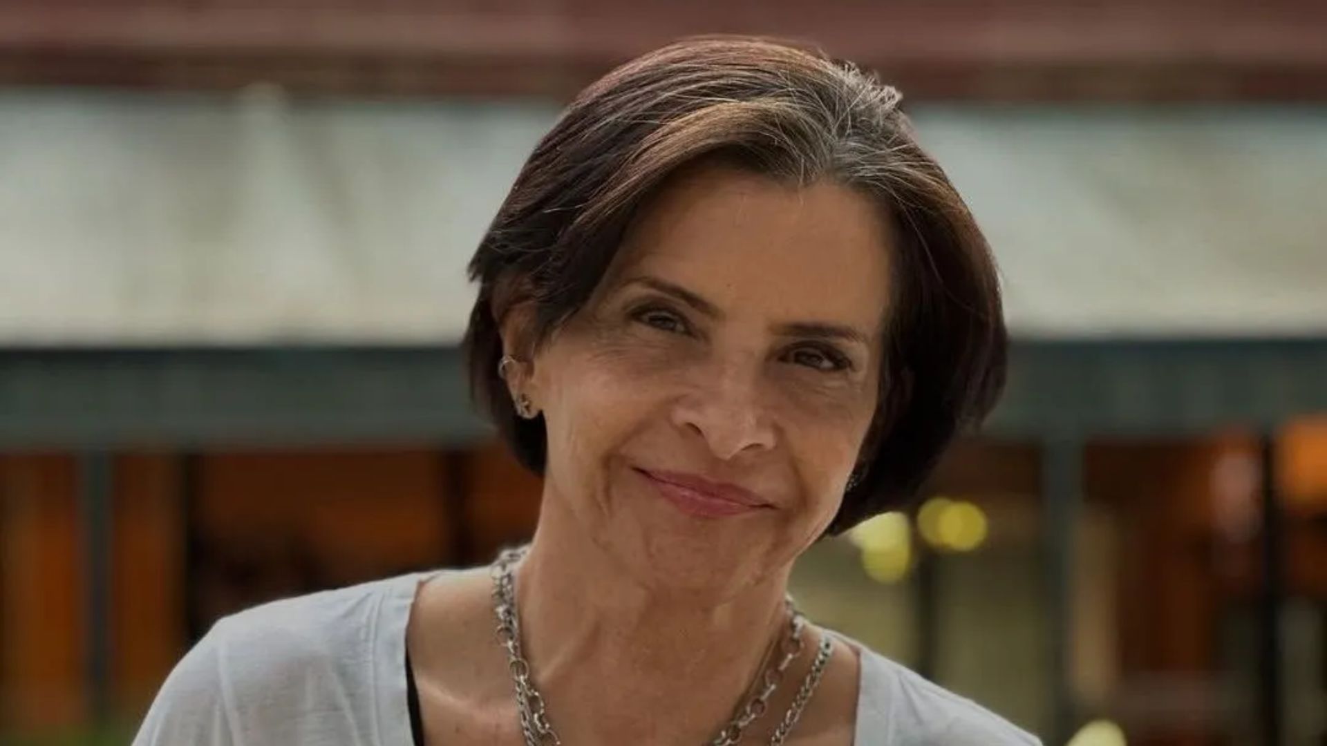 —------------------------------------------------------------------------------------------------------------------------ Cantora famosa reage após polêmica sobre maconha e dispara: "Fumo há 50 anos e não sou viciada" 