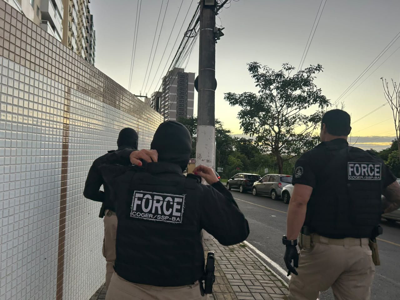 Operação que mira PMs foi deflagrada nas primeiras horas da manhã